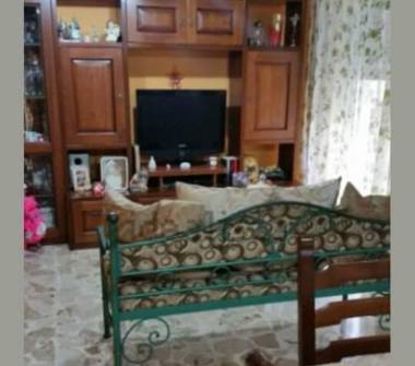 Trilocale in vendita a Caltanissetta, Frazione Centro città, Via Napoleone Colajanni 88