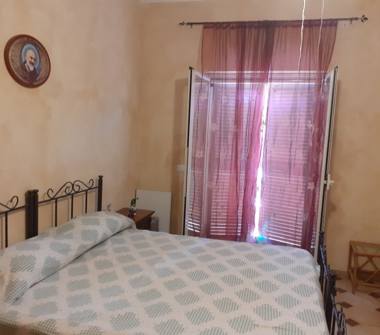 Casa indipendente in vendita a Castel Volturno, Frazione Pineta Grande