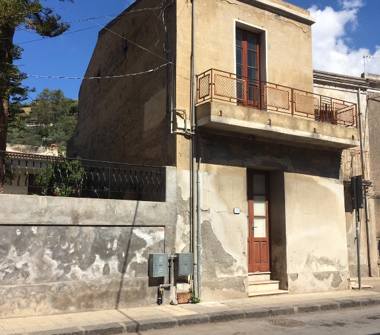 Casa indipendente in vendita a Sant'Alessio Siculo (Messina), Via Consolare Valeria 278