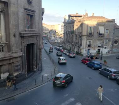 Affitto Appartamento Vacanze a Catania, Zona Centro Storico, Via Pietro Garofalo 4