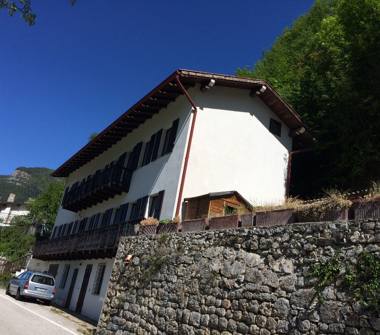Casa indipendente in vendita a Terragnolo (Trento), Frazione Camperi 11