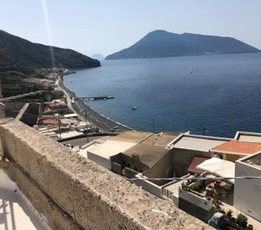 Appartamento in vendita a Lipari, Frazione Canneto, Via Rocche 27