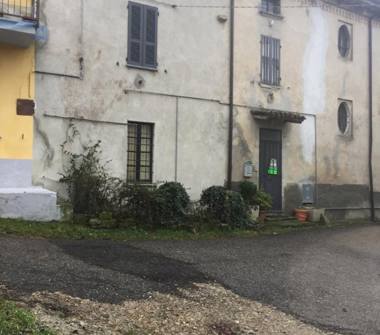 Rustico/Casale in vendita a Alta Val Tidone (Piacenza)