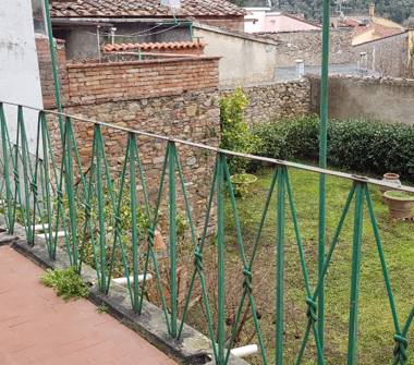 Palazzo/Stabile in vendita a Buti (Pisa), Via Piavola 10