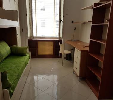 Quadrilocale in vendita a Napoli, Zona San Lorenzo