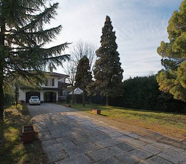 Villa in vendita a Padova, Zona Altichiero
