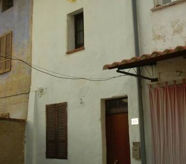 Casa indipendente in vendita a Breme (Pavia)