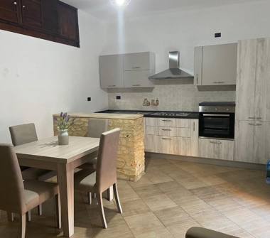 Trilocale in vendita a Crotone, Frazione Centro città, Via Roma 120