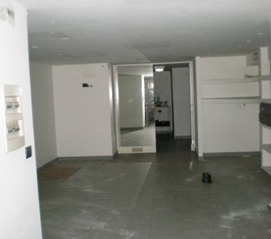 Negozio in vendita a Napoli, Zona San Giovanni A Teduccio, Corso San Giovanni a Teduccio 730
