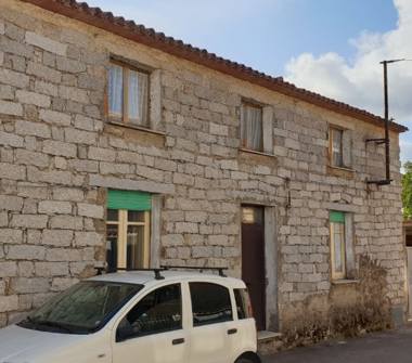 Villa in vendita a Alà dei Sardi (Sassari), Via Lazio 4