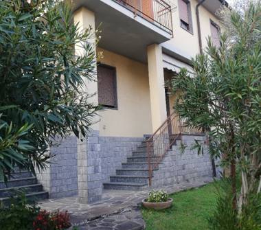 Villa in vendita a Ponte San Pietro (Bergamo)
