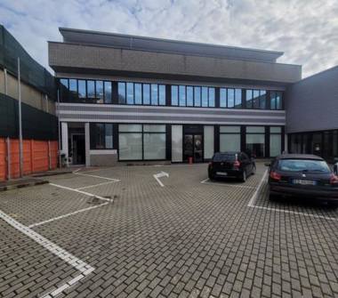 Showroom in affitto a Corsico (Milano)