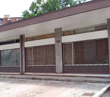 Negozio in affitto a Milano, Zona Chiesa Rossa, Via Costantino Baroni 198