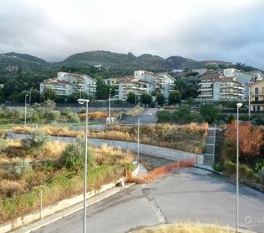 Quadrilocale in vendita a Sant'Agata di Militello (Messina), Via Puglie 52