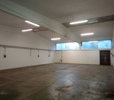 Capannone in vendita a Sant'Ilario d'Enza, Frazione Calerno