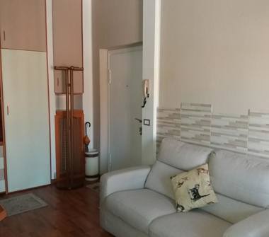 Trilocale in vendita a Como, Zona Breccia