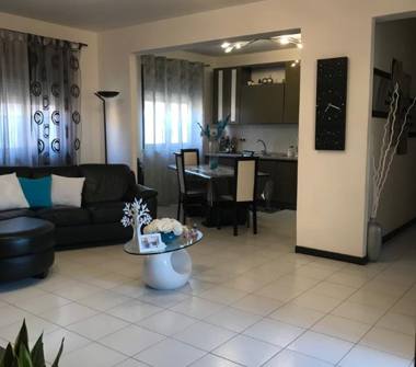 Appartamento in vendita a Carini, Frazione Villa Grazia Di Carini, Via Rocco Chinnici 4