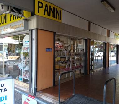 Negozio in vendita a Cervia (Ravenna), Piazza della Repubblica 22