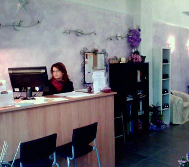 Negozio in affitto a Ostuni (Brindisi), Via Avv. D. Cirignola 100