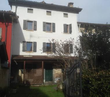 Porzione di casa in vendita a Bibbiano, Frazione Mangalana, Via Montesanto 6