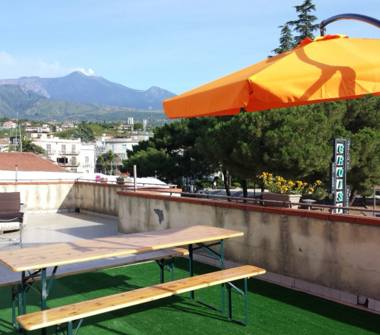 Appartamento in vendita a Santa Venerina (Catania), Via Umberto I 16