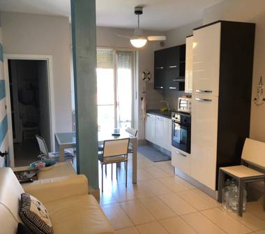 Bilocale in vendita a Andora, Frazione Marina Di Andora, Via Cuneo 4