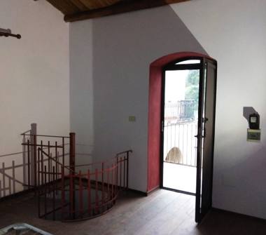 Bilocale in vendita a Condrò (Messina), Via Trento 3