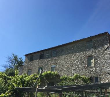 Rustico/Casale in vendita a Lucca, Zona Piazza Di Brancoli