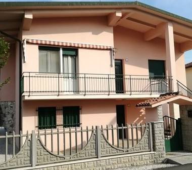 Casa indipendente in vendita a Argenta, Frazione Longastrino, Via Rodolfo Morandi 1