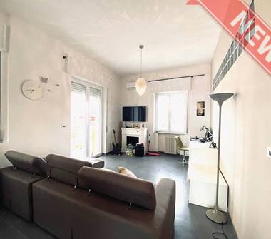 Trilocale in vendita a Casoria (Napoli), Via Genova 1