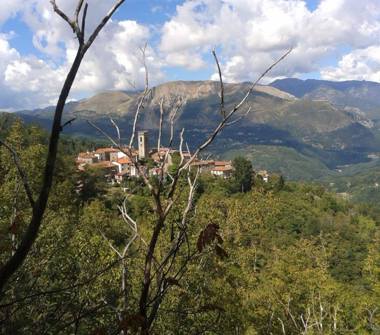 Rustico/Casale in vendita a Bagni di Lucca, Frazione Brandeglio