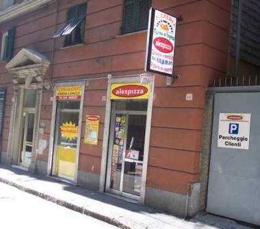 Pizzeria in vendita a Genova, Zona Sampierdarena
