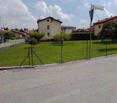 Terreno Edificabile Residenziale in vendita a Maniago (Pordenone), Via Alessandro Volta 18