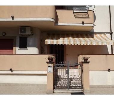 Quadrilocale in vendita a Sant'Omero, Frazione Garrufo