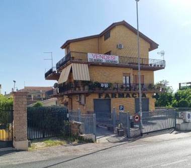 Quadrilocale in vendita a Roma (Roma)