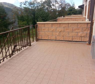 Bilocale in vendita a Lucoli (L'Aquila), Via del Biancospino 4