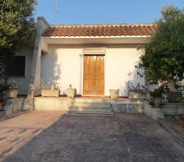 Affitto Casa Vacanze a Avetrana (Taranto), Via delle Rose 121