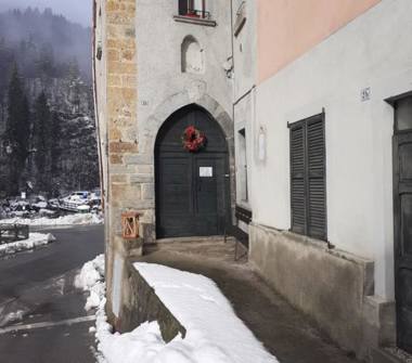 Quadrilocale in vendita a Averara (Bergamo)