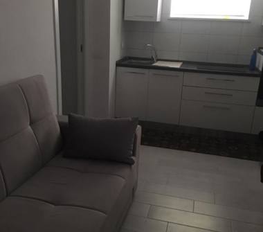 Trilocale in vendita a Sperlonga (Latina), Via Valle 1