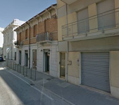 Negozio in vendita a Falconara Marittima (Ancona)