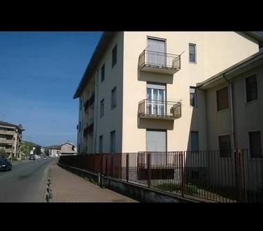 Trilocale in vendita a Novara, Zona Pernate