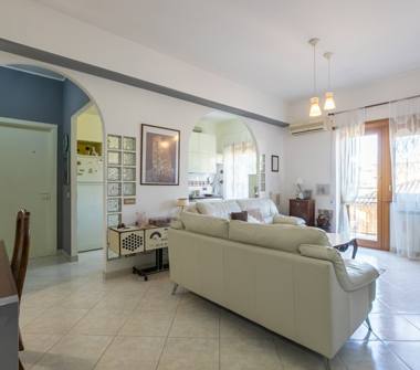 Trilocale in vendita a Roma, Zona Bravetta, Via degli Estensi 1