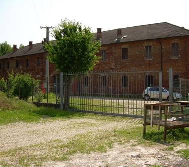 Rustico/Casale in vendita a Villanterio (Pavia), via roma 1