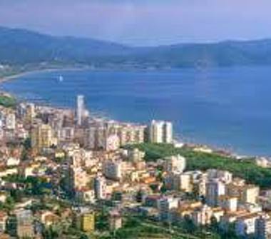 Box/Garage/Posto auto in vendita a Follonica (Grosseto)