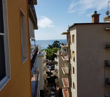 Trilocale in vendita a Taggia, Frazione Arma Di Taggia, Via Lido 1