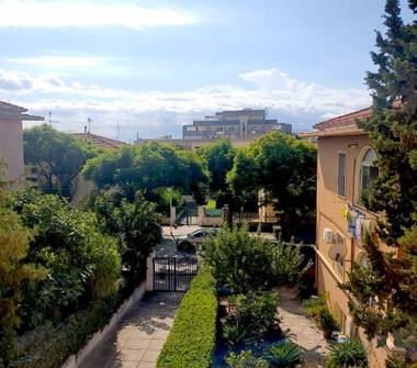 Quadrilocale in vendita a Cagliari (Cagliari), Via Milano 26