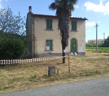 Rustico/Casale in vendita a Buti, Frazione Cascine Di Buti, Via Filippo Turati 7