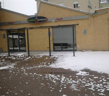 Negozio in vendita a Parma, Zona San Leonardo, Via Milano 23