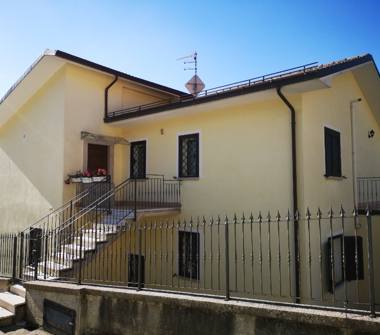 Appartamento in vendita a Sante Marie (L'Aquila), Via Borgo 19