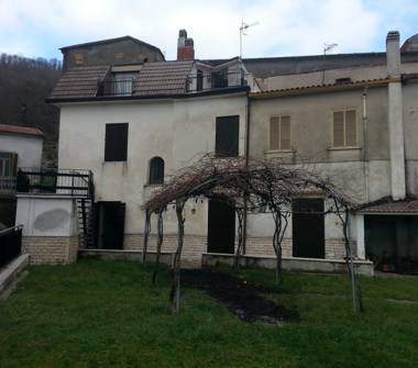 Villa in vendita a Roccamonfina (Caserta), Via Lannoni 19